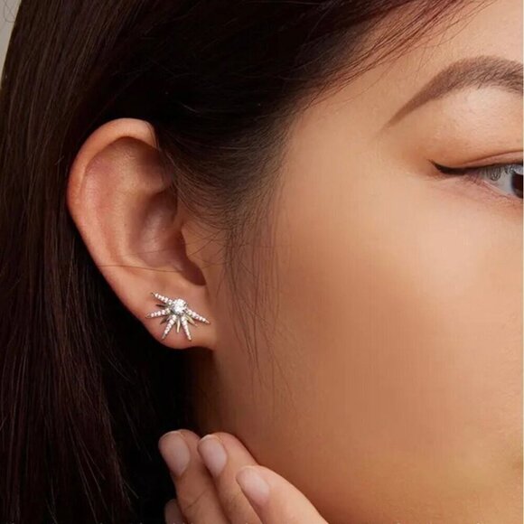 NWT Dainty Star Stud Earrings S925 Sterling Silver Cubic Zirconia Celestial - Picture 6 of 9